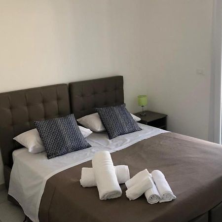 3G Baroque Apartments เลชเช ภายนอก รูปภาพ