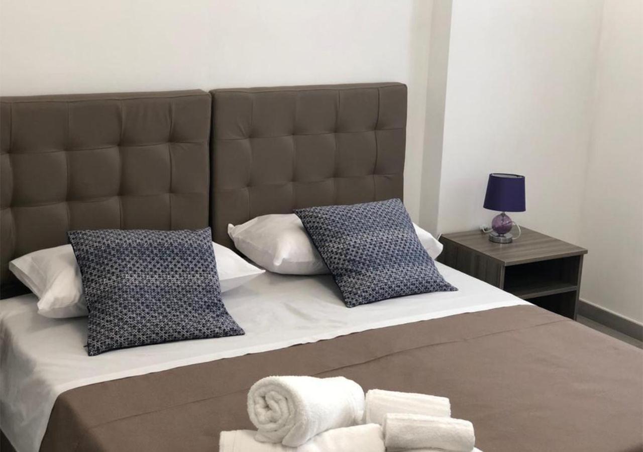 3G Baroque Apartments เลชเช ภายนอก รูปภาพ