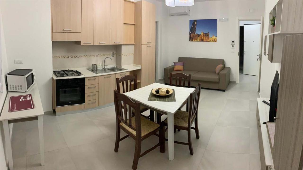 3G Baroque Apartments เลชเช ภายนอก รูปภาพ