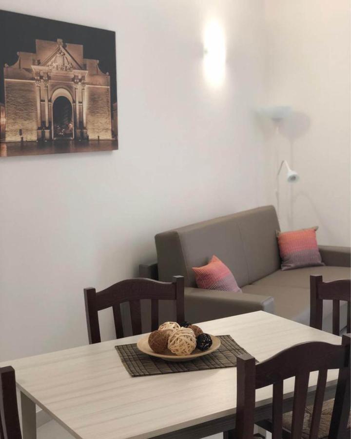 3G Baroque Apartments เลชเช ภายนอก รูปภาพ